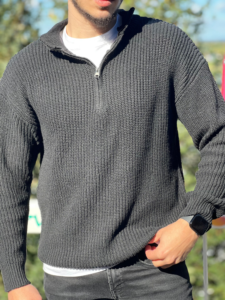 THE URBAN FLOW HALF-ZIP